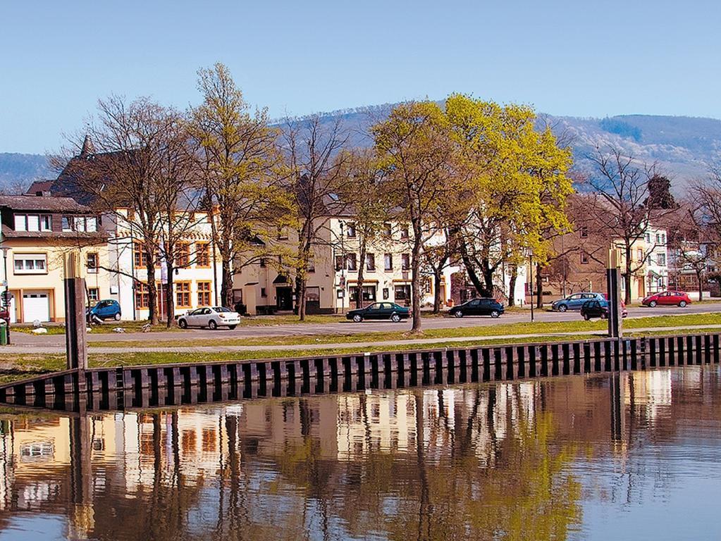 Hotel Alt Cues Bernkastel-Kues Exterior photo